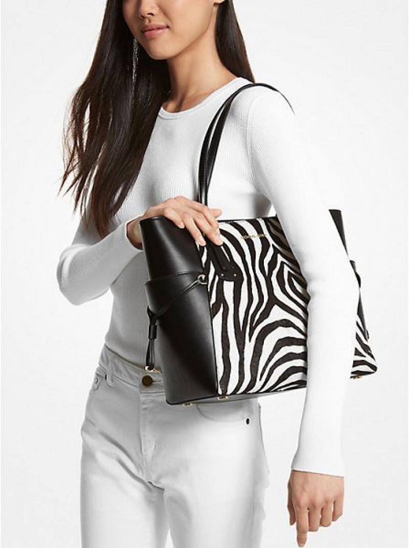 Bolsas Tote Michael Kors Voyager Small Zebra Printed Calf Hair Pretas | 054967-UTA